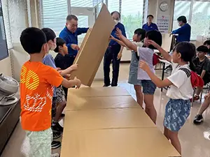 段ボールベッドを実際に組立てる